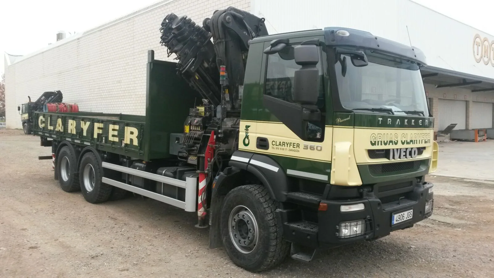 CAMIÓN GRÚA IVECO TRAKKER 6×4 CON GRÚA HIAB 400-E7 - imagen adicional
