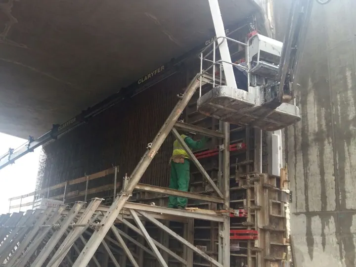 Trabajos-grúas-Zaragoza-50