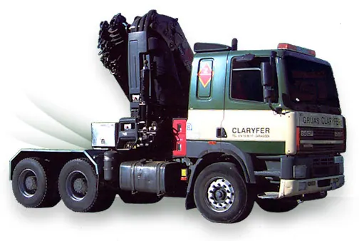 Tractora-DAF-6×4-con-Grua-Hiab-700