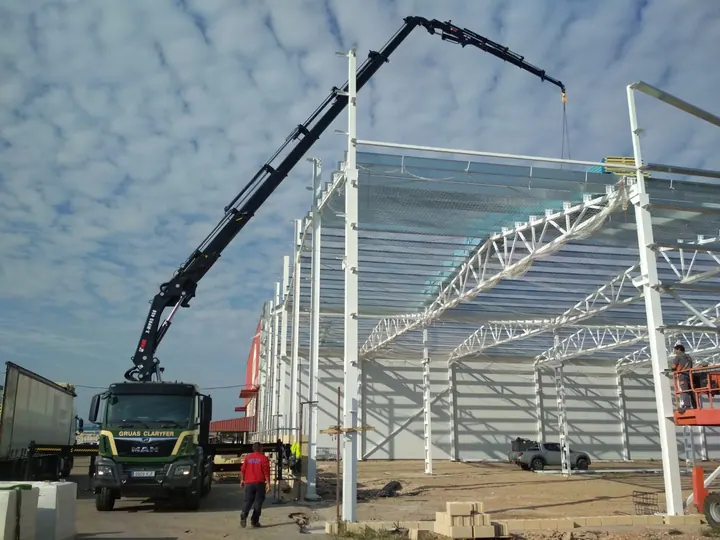 CAMIÓN GRÚA MAN 6X4 CON GRÚA HIAB 408 JIB 70