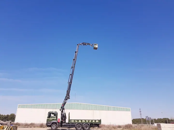 Trabajo real 72 de Grúas Claryfer