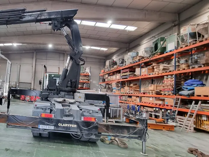 ef858c2d-5957-4944-8d6b-655d4cb1a081